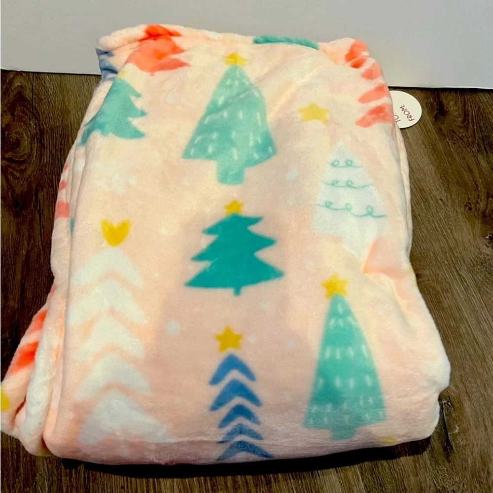 Deco Pastel Pink Plush Christmas Tree Blanket / Throw